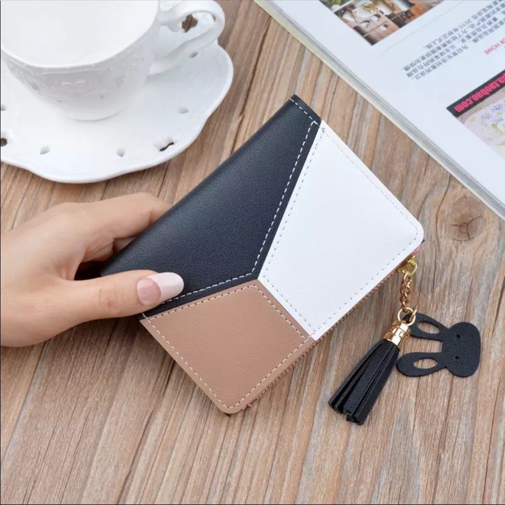 Wallet - Picture 1 of 8